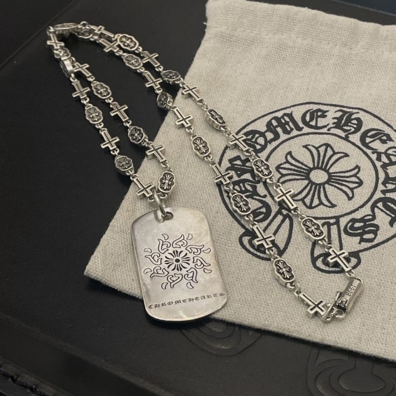 Ch*0me He**ts necklaces